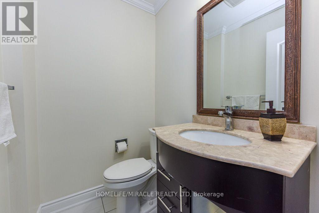 5449 Heritage Hills Boulevard, Mississauga, ON - Indoor Photo Showing Bathroom
