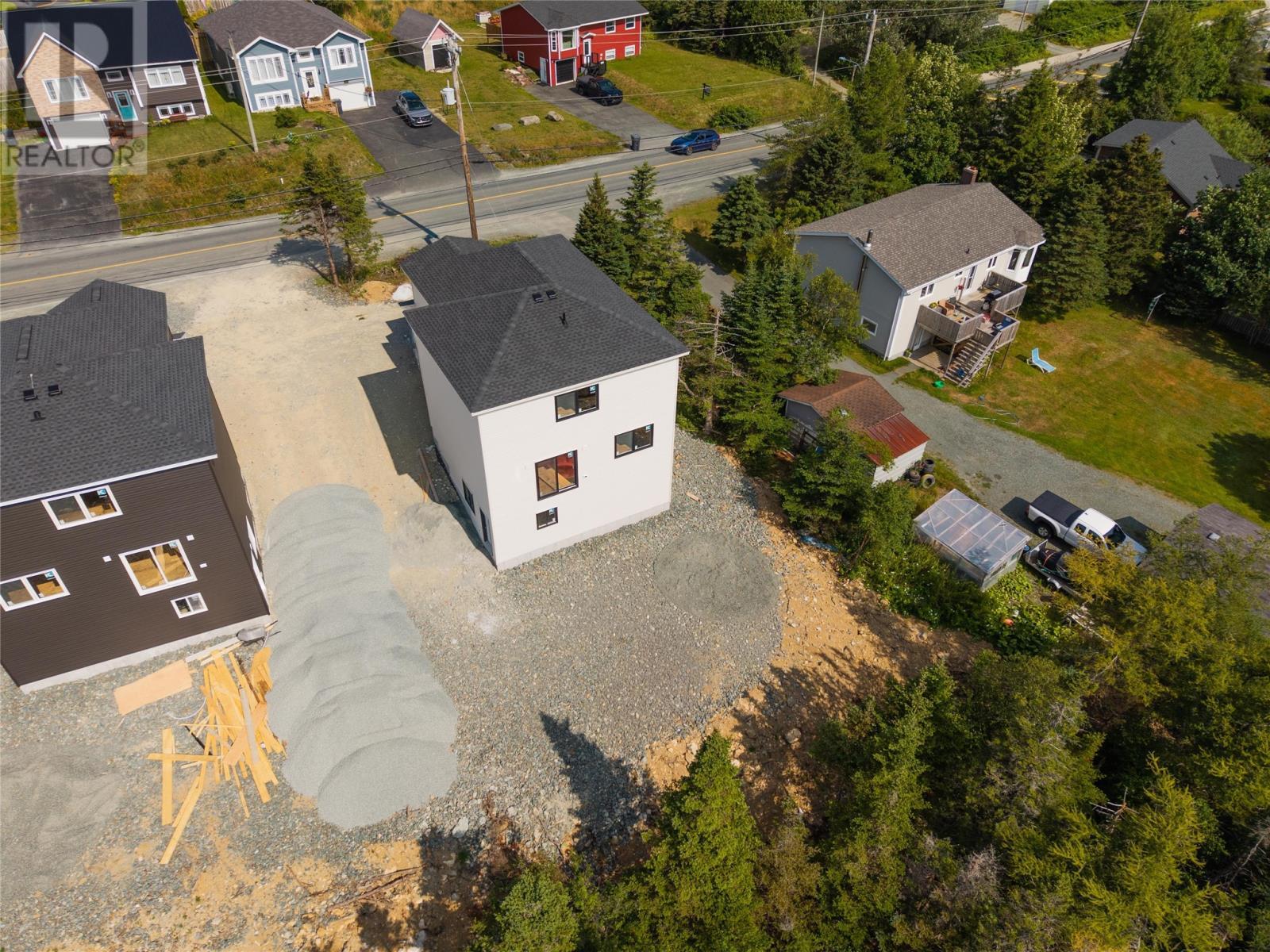 204 St Thomas Line, Paradise, NL - Outdoor