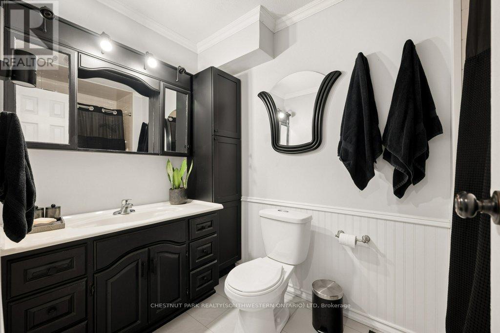 94 Monteagle Crescent, Kitchener, ON - Indoor Photo Showing Bathroom