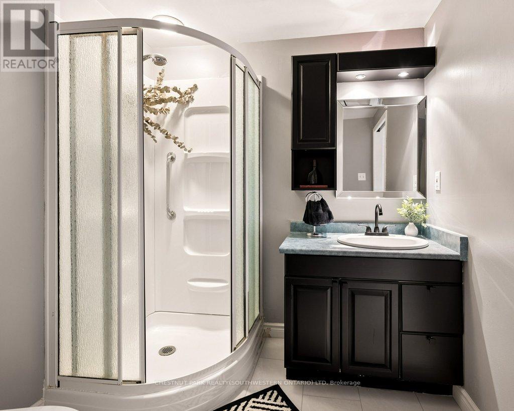 94 Monteagle Crescent, Kitchener, ON - Indoor Photo Showing Bathroom