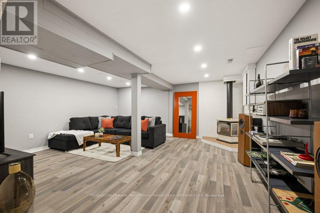 94 Monteagle Crescent, Kitchener, ON - Indoor