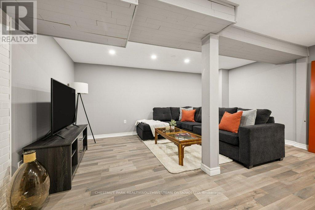 94 Monteagle Crescent, Kitchener, ON - Indoor
