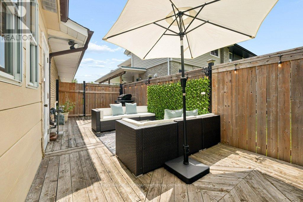 94 Monteagle Crescent, Kitchener, ON - Outdoor With Deck Patio Veranda With Exterior