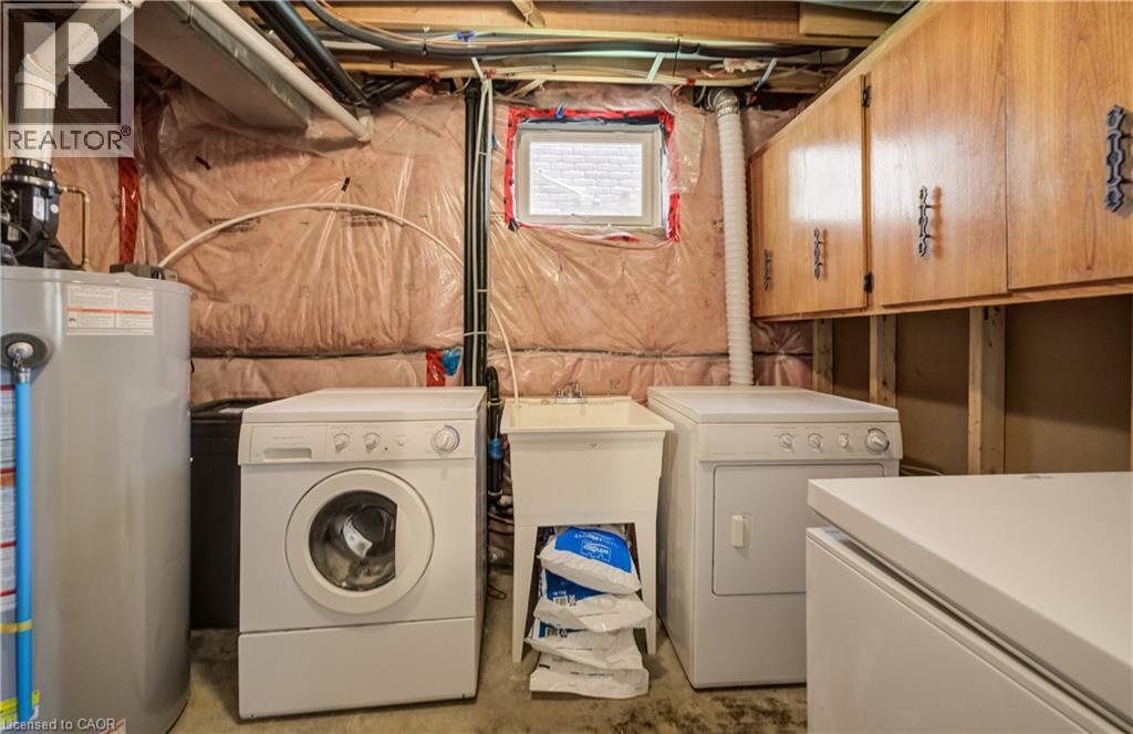 124 Prosperity Drive, Kitchener, ON - Indoor Photo Showing Laundry Room