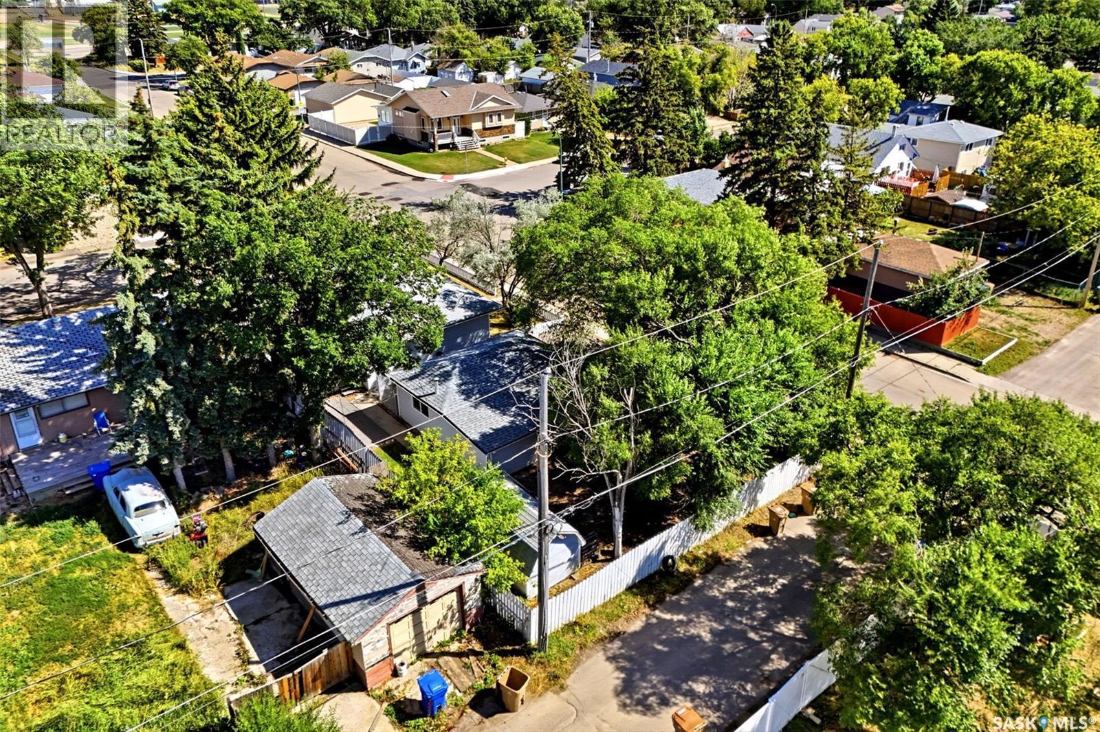 1410 4Th Avenue N, Regina, SK - Outdoor