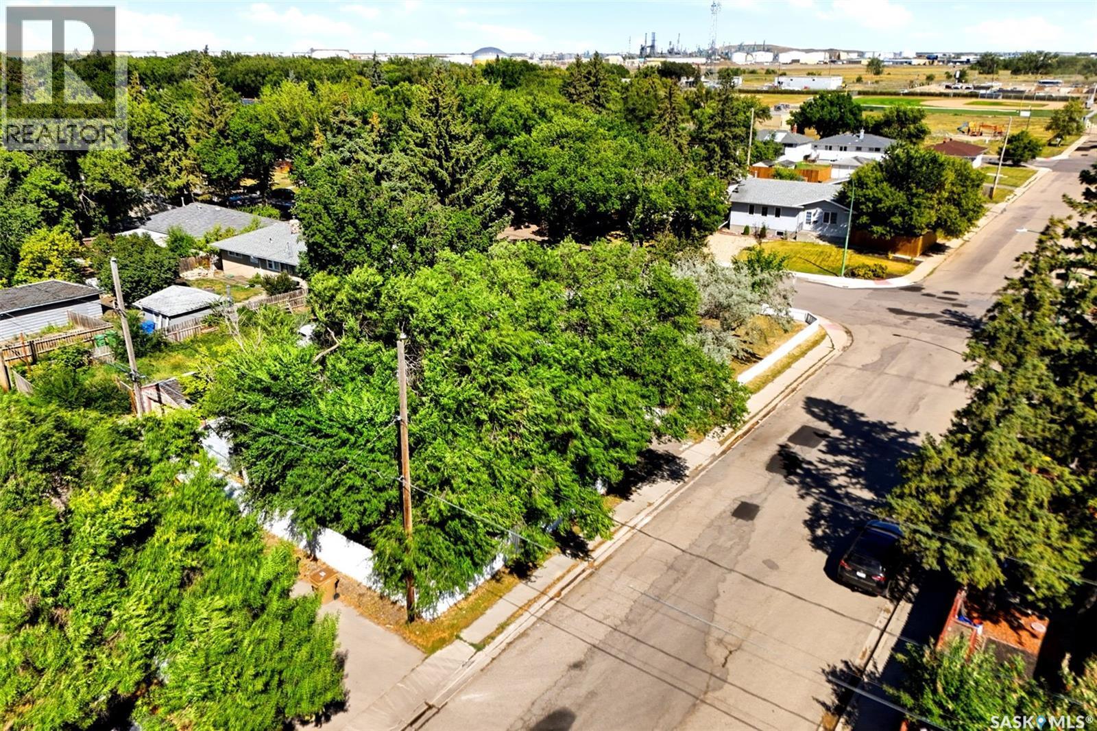 1410 4Th Avenue N, Regina, SK - Outdoor With View
