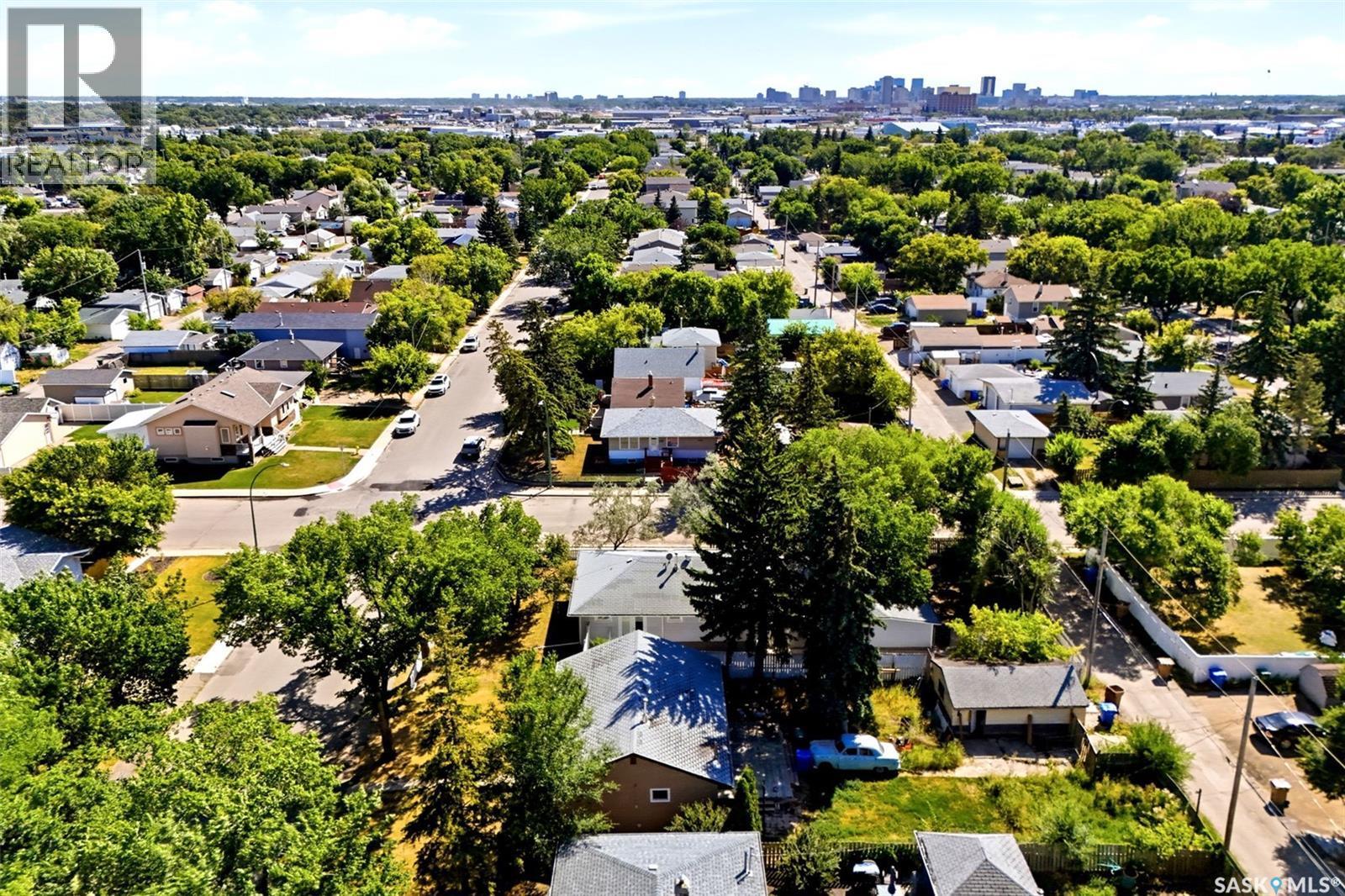 1410 4Th Avenue N, Regina, SK - Outdoor With View