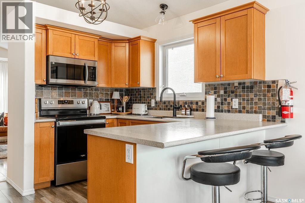 115 Blackstock Cove, Saskatoon, SK - Indoor Photo Showing Kitchen
