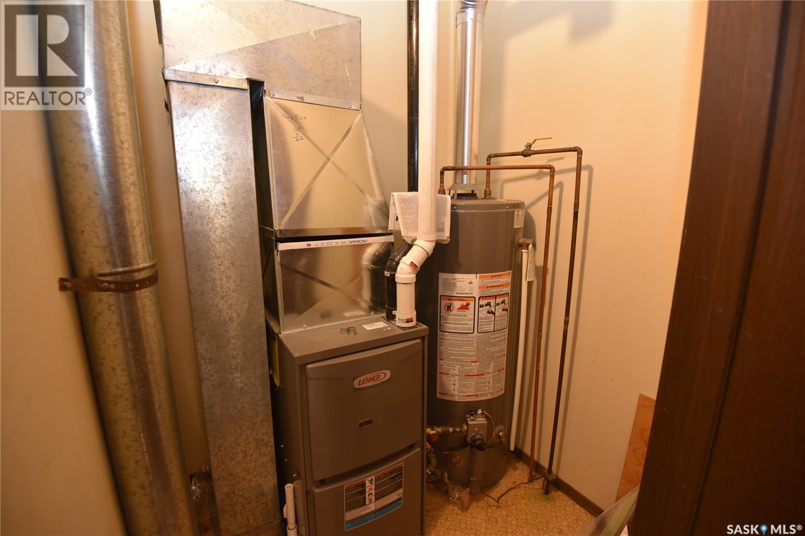 307 6Th Street E, Nipawin, SK - Indoor Photo Showing Basement