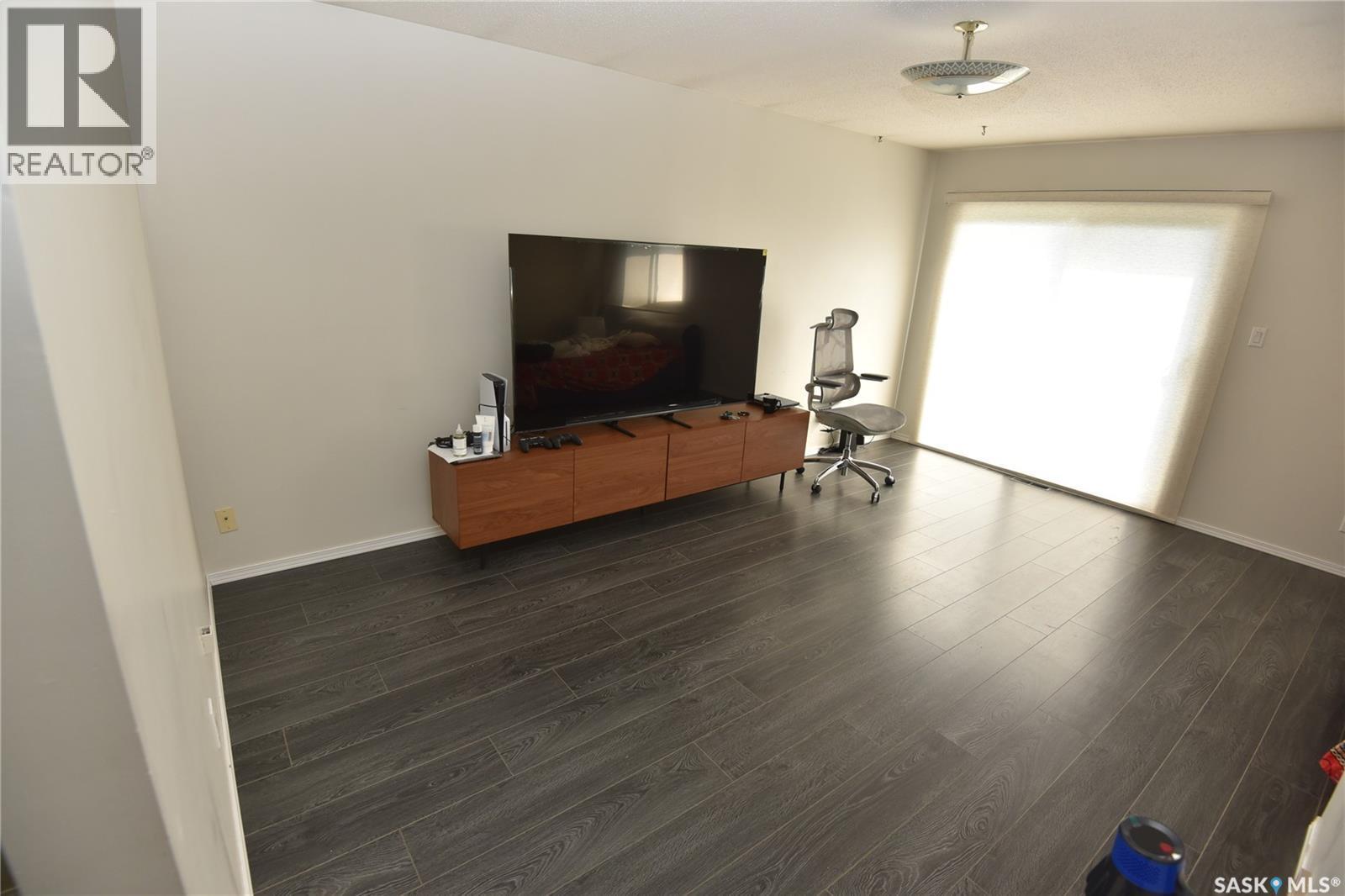 307 6Th Street E, Nipawin, SK - Indoor Photo Showing Other Room