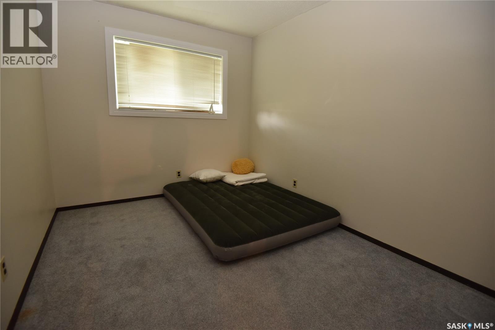 307 6Th Street E, Nipawin, SK - Indoor