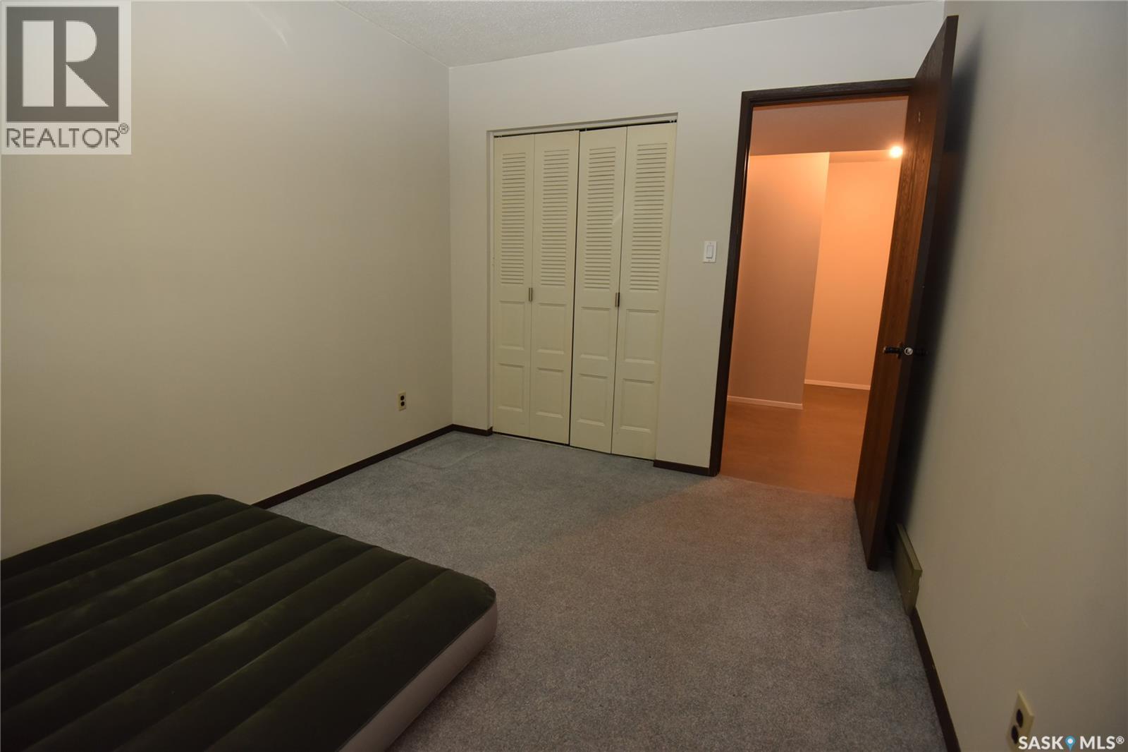 307 6Th Street E, Nipawin, SK - Indoor