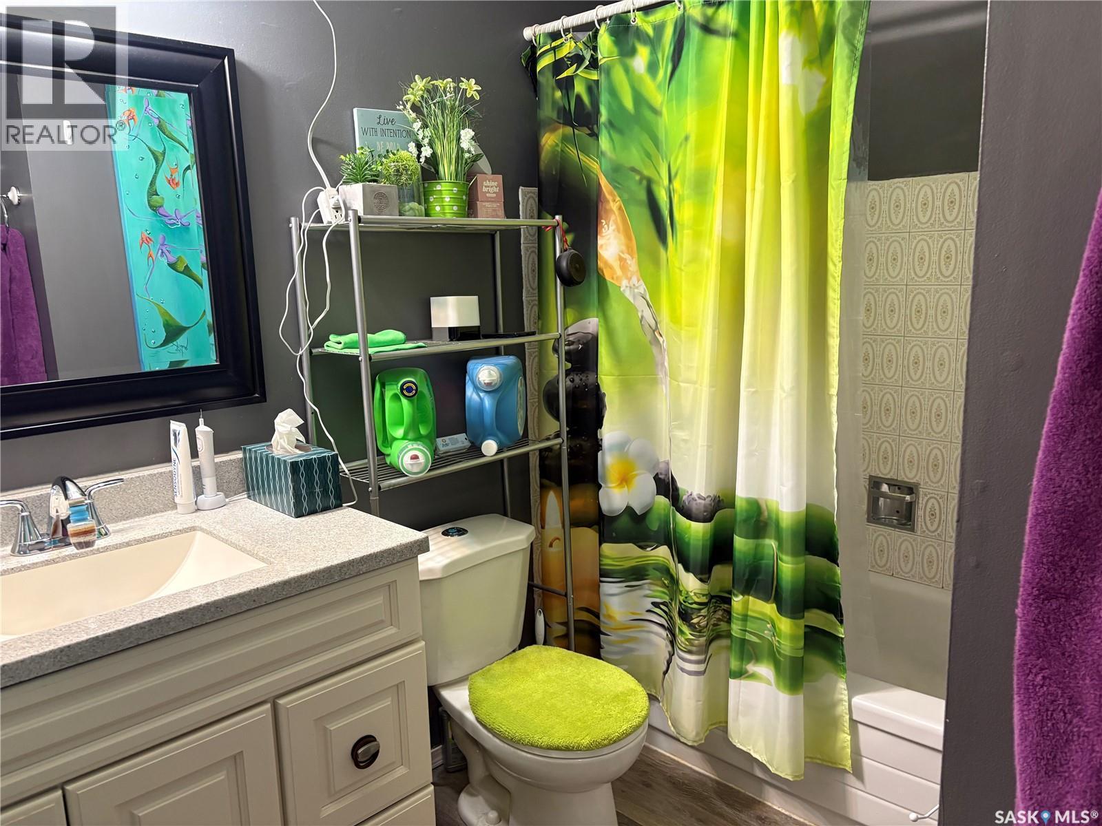 25 2309 17Th Street W, Saskatoon, SK - Indoor Photo Showing Bathroom