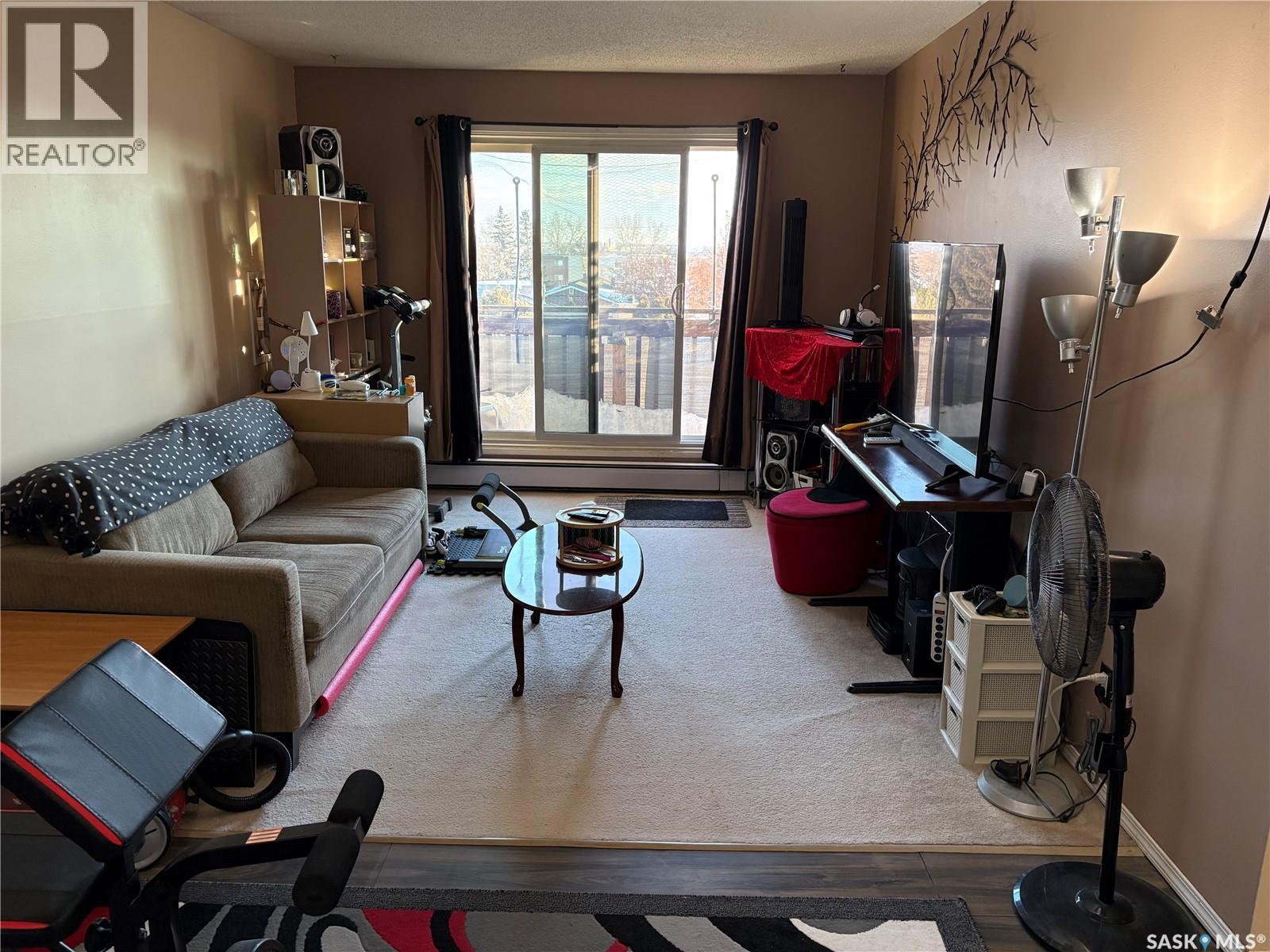 25 2309 17Th Street W, Saskatoon, SK - Indoor Photo Showing Living Room