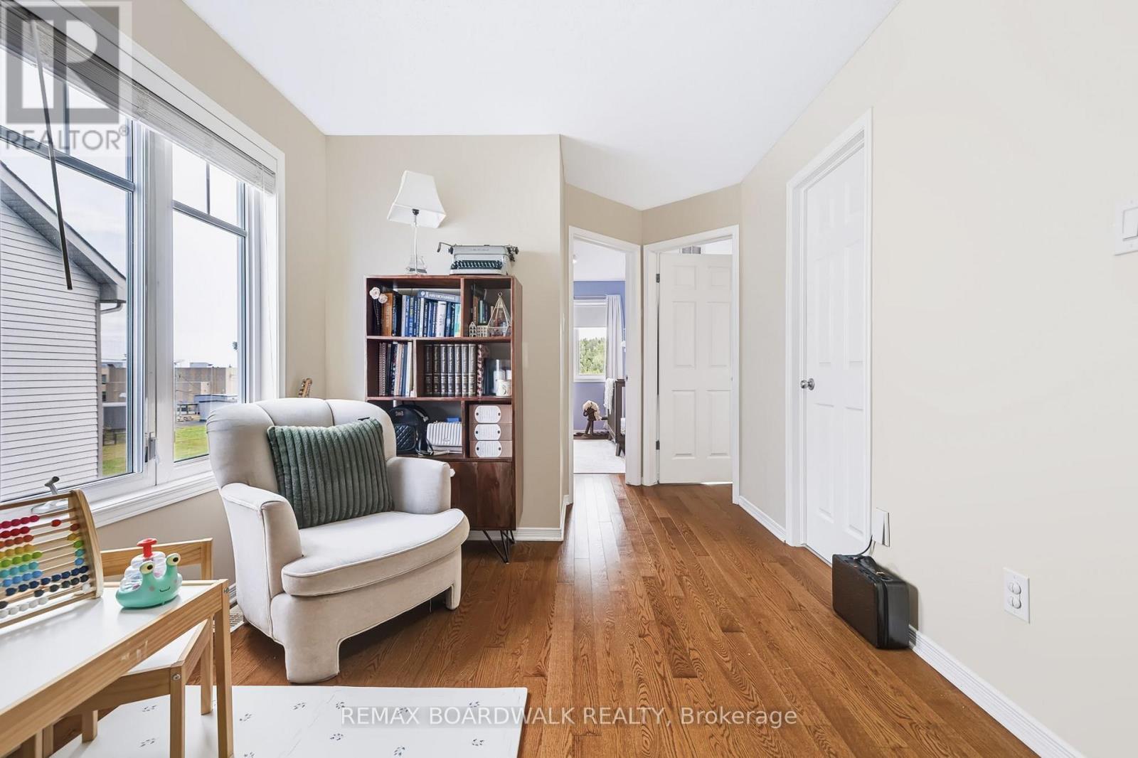 Versatile Spacious Loft leading to your Bedrooms - 312 Galston Private, Ottawa, ON