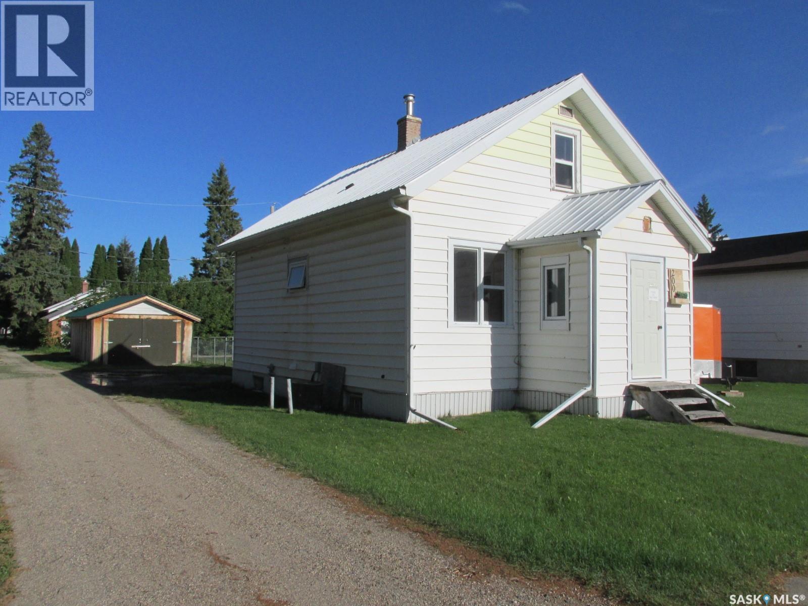 200 Guloien Avenue, White Fox, SK