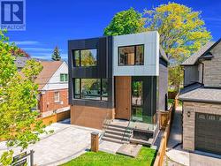 7 BENTLEY DRIVE Toronto, ON M8Z 3L9