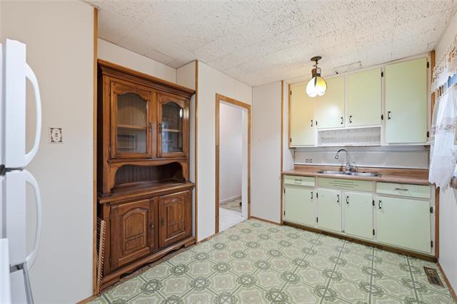 483 Kavanagh St, Winnipeg, MB