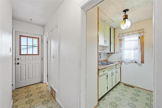 483 Kavanagh St, Winnipeg, MB