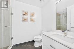 375 Sea Ray Av Bathroom - 