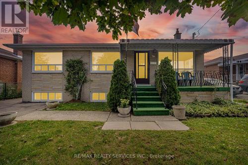 27 EDGEMONT DRIVE  Brampton, ON L6V 1K9