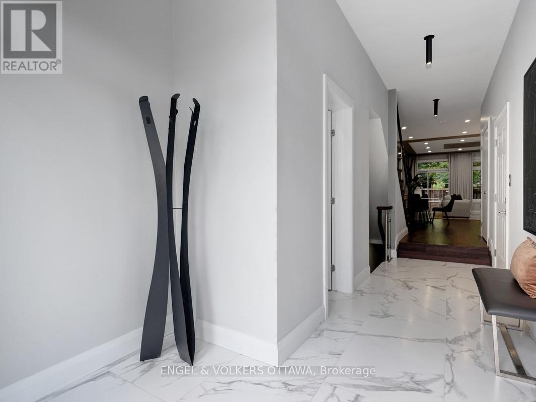 303 Westhill Avenue, Ottawa, ON