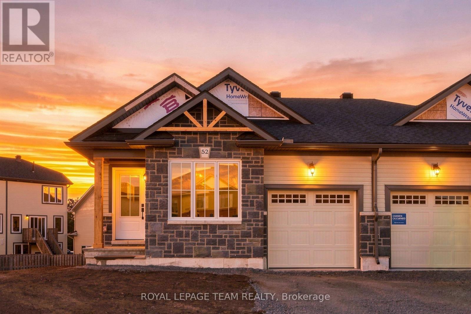 52 Whitcomb Crescent, Smiths Falls, ON