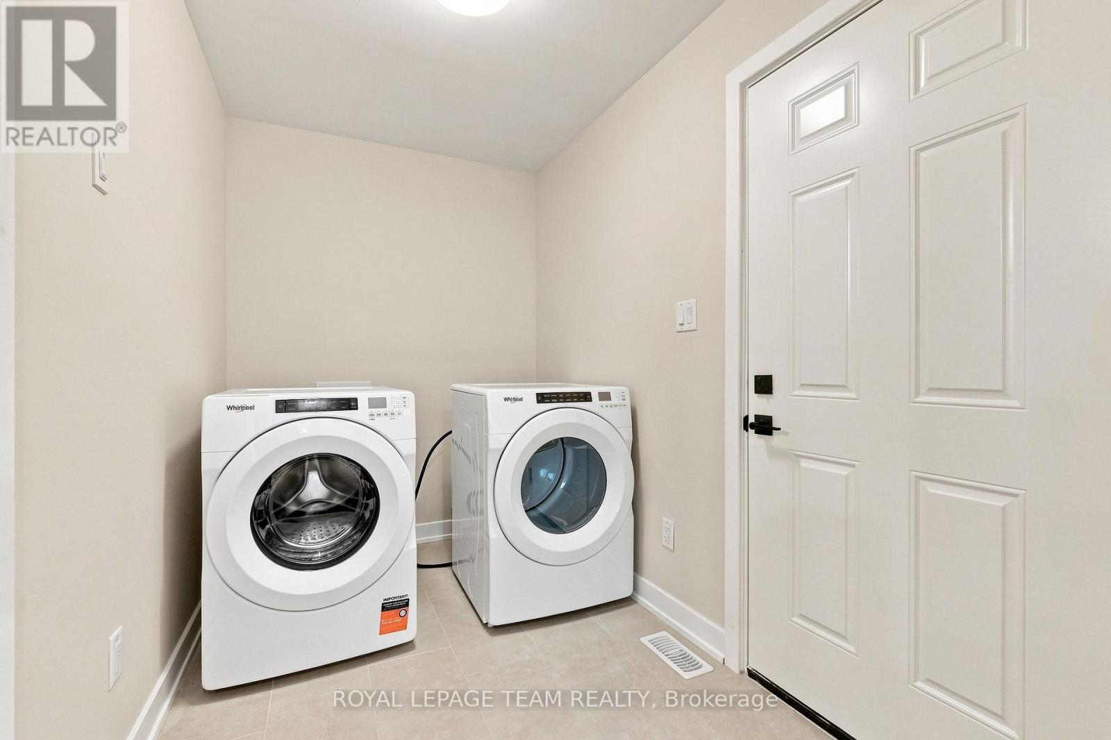52 Whitcomb Crescent, Smiths Falls, ON