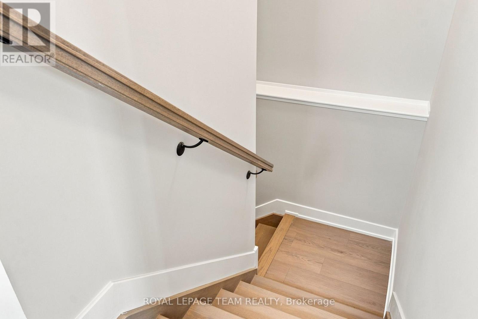 52 Whitcomb Crescent, Smiths Falls, ON