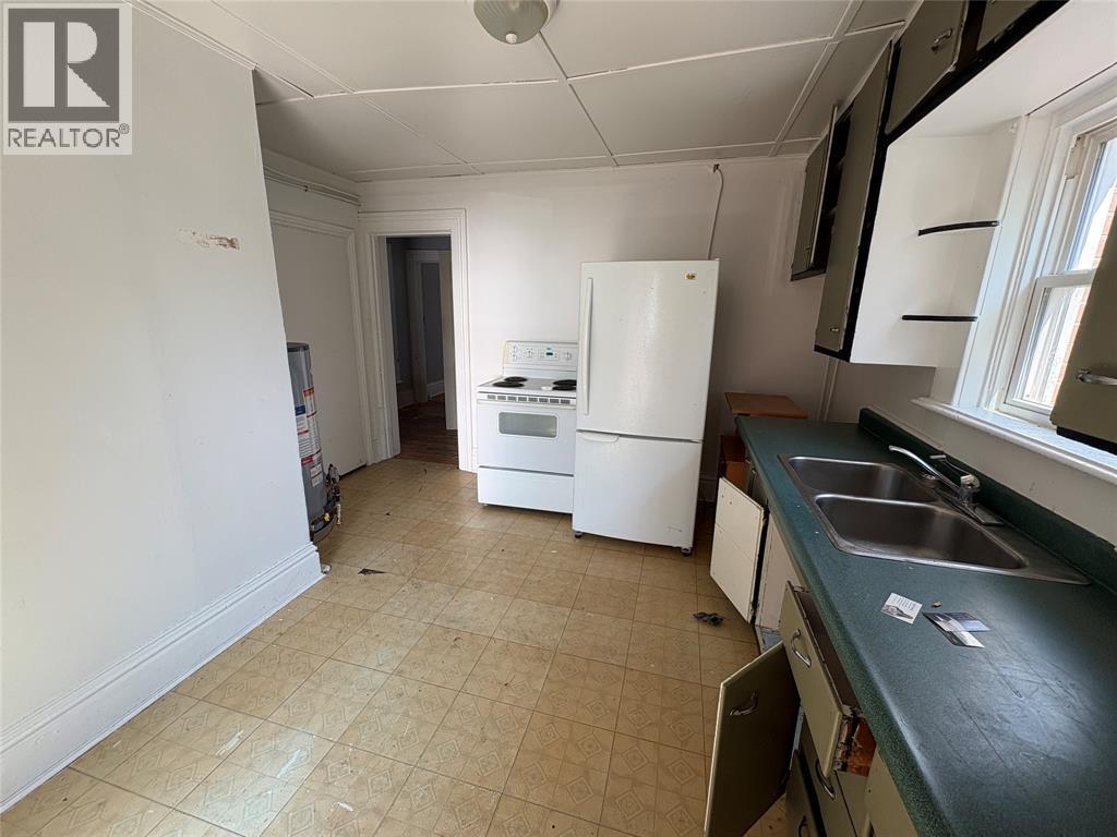 50 Lorne Avenue, Chatham, ON