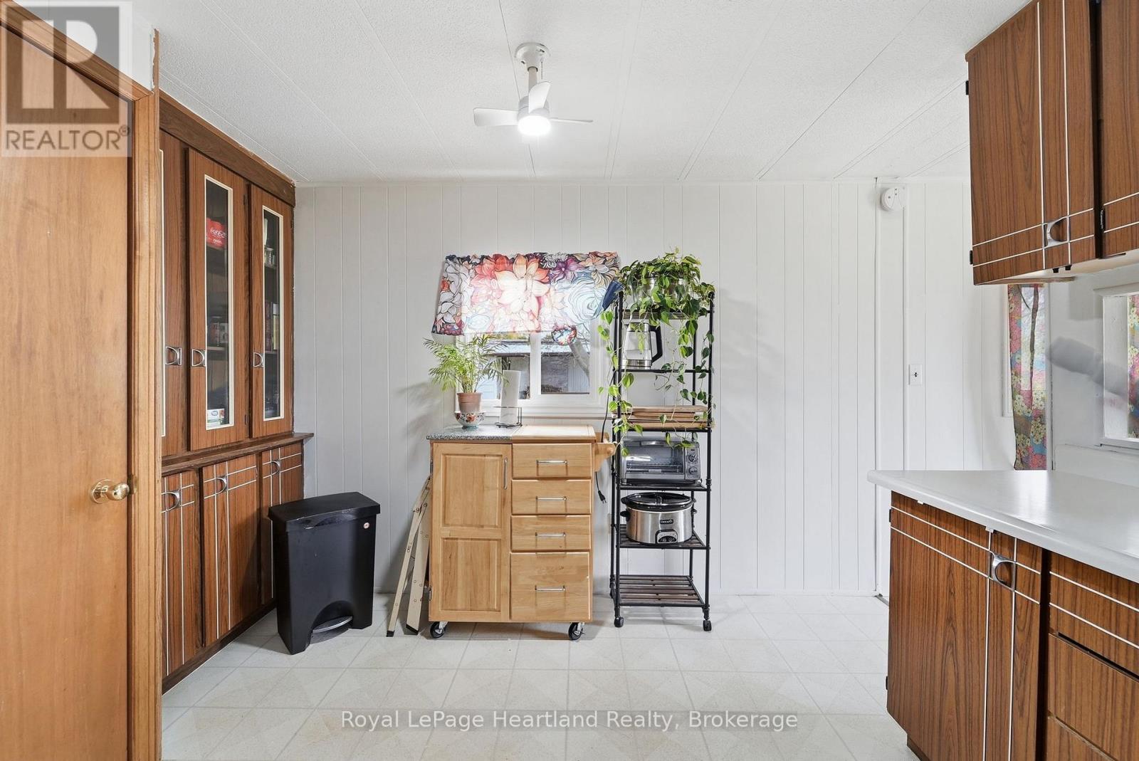 5 Trailer Park Road, Howick, ON