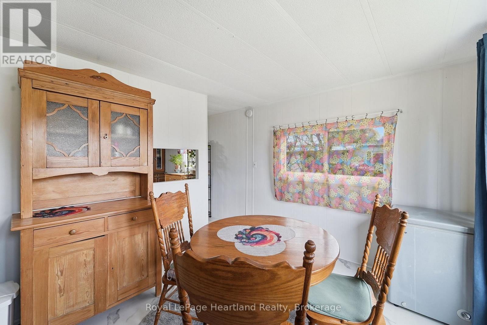 5 Trailer Park Road, Howick, ON