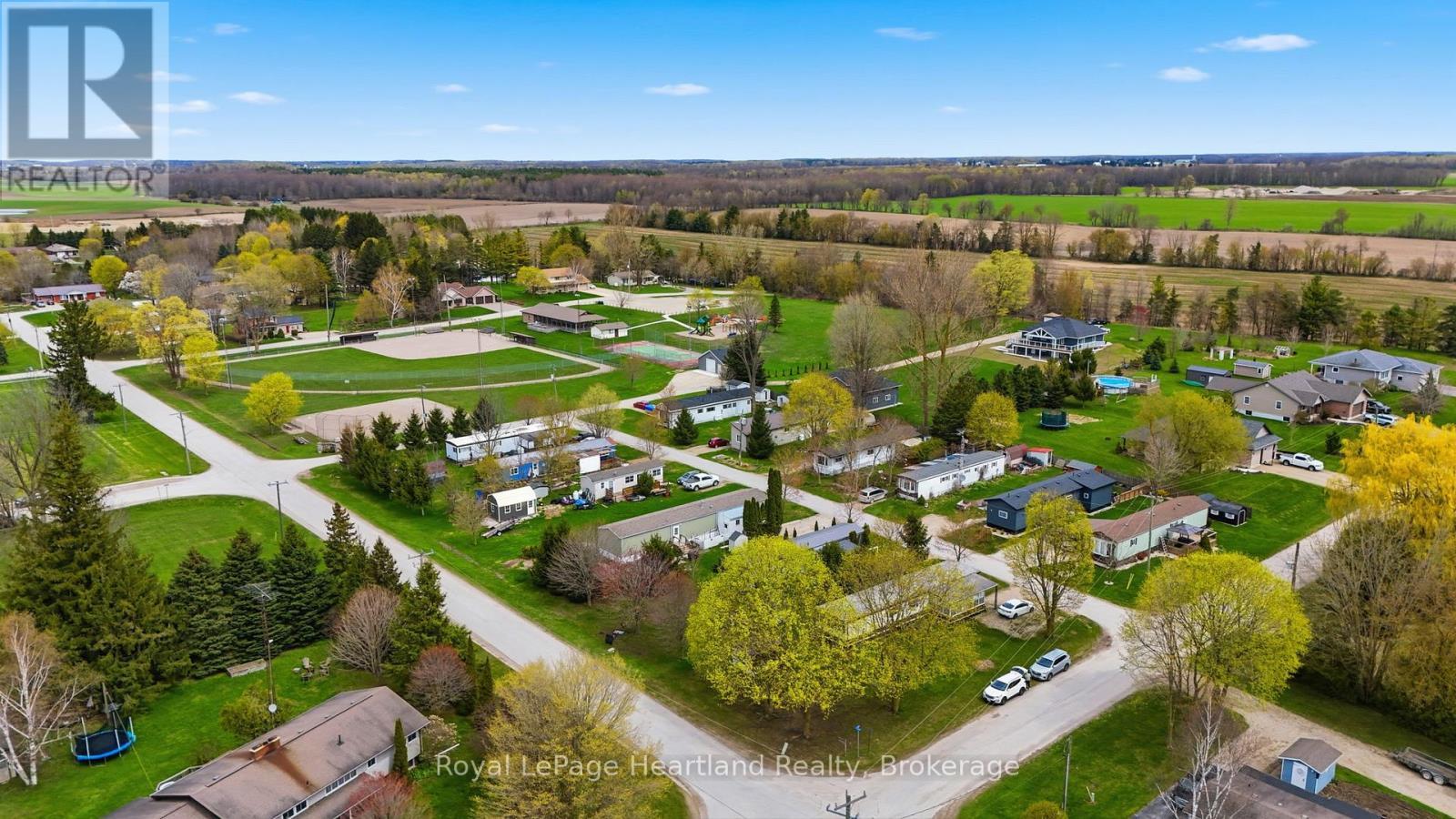 5 Trailer Park Road, Howick, ON
