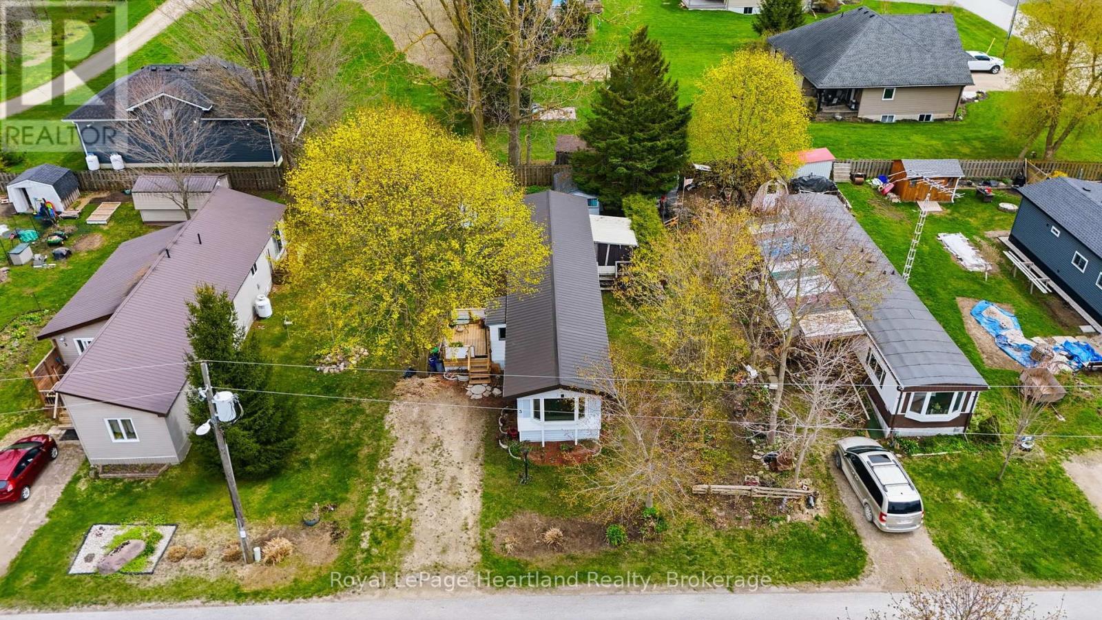 5 Trailer Park Road, Howick, ON