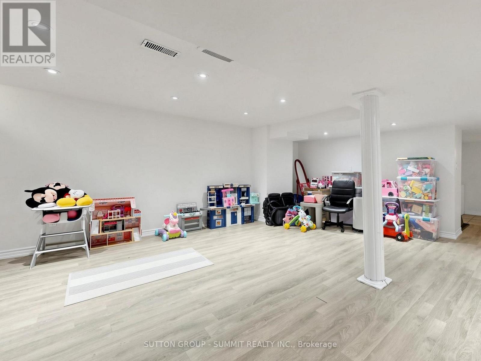 4880 Yorkshire Avenue, Mississauga, ON