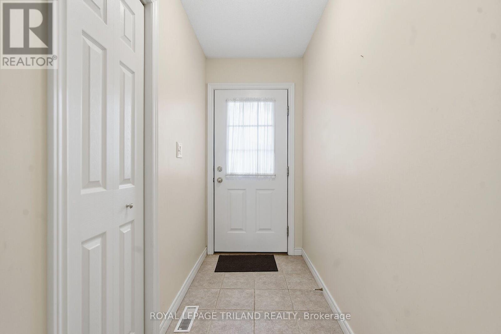 10 - 20 Windemere Place, St. Thomas, ON