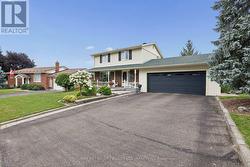 876 HILLSVIEW STREET Renfrew, ON K7V 4H8