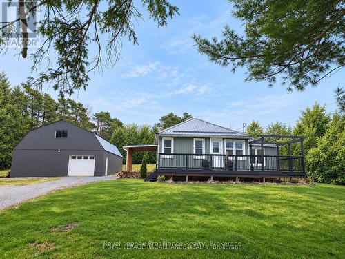 2307 COUNTY RD 3  Prince Edward County (Ameliasburg Ward), ON K0K 1L0
