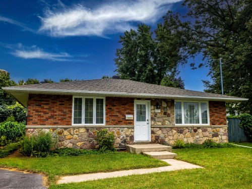 123 9e Avenue  L'Île-Perrot, QC J7V 8V1