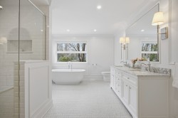 Salle de bains attenante à la CCP - 