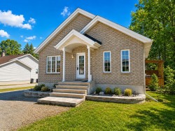 1294 Rue d'Alma Gatineau (Gatineau), QC J8R 3J4