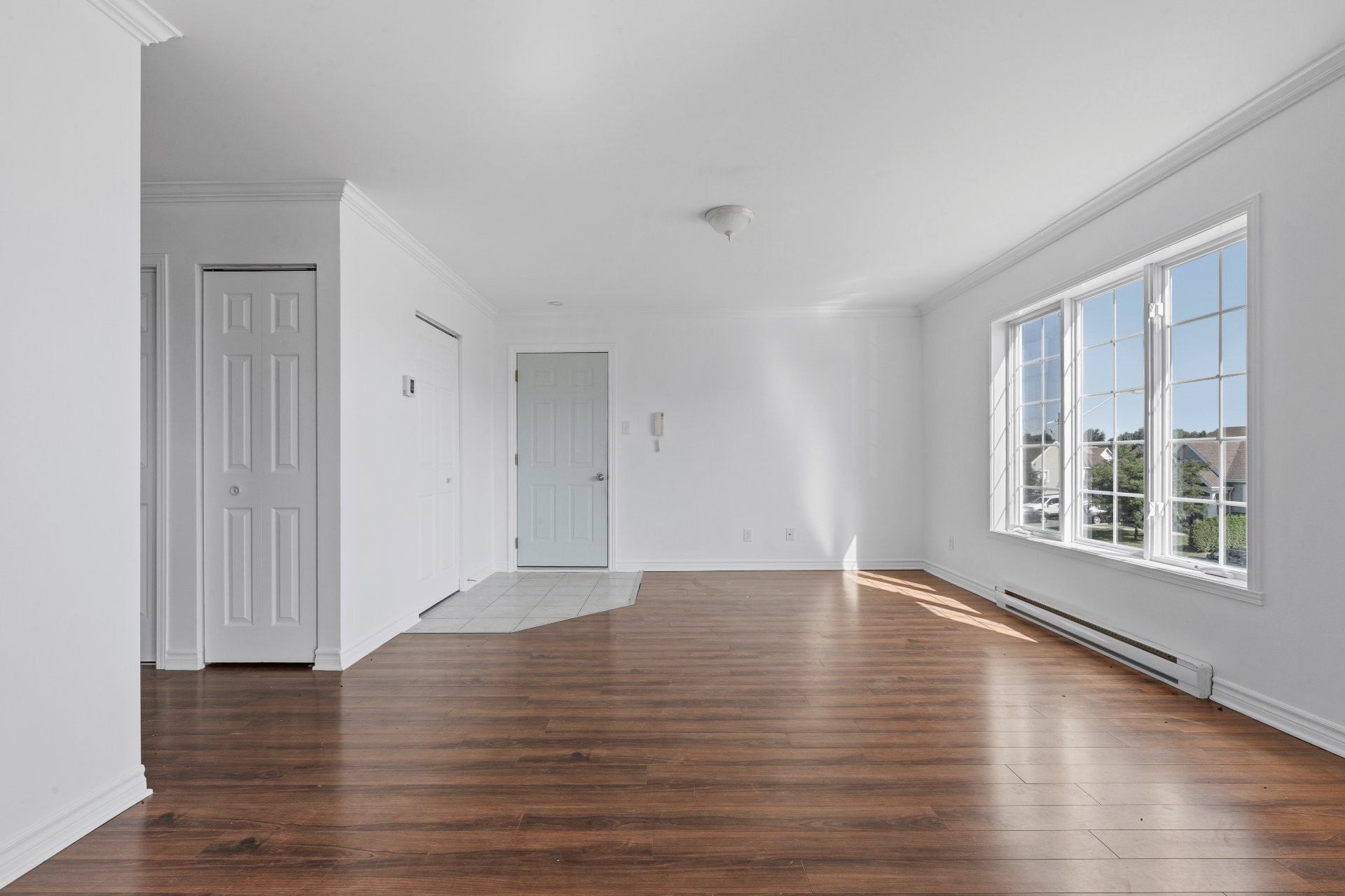 Salon - 67 9E Avenue, Crabtree, QC