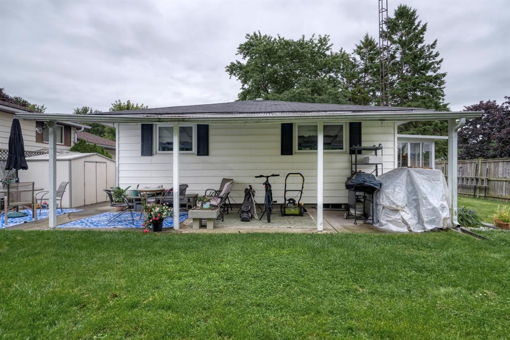 519 Oozloffsky Street, Petrolia, ON