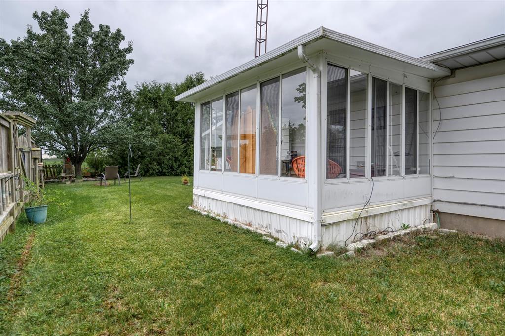 519 Oozloffsky Street, Petrolia, ON