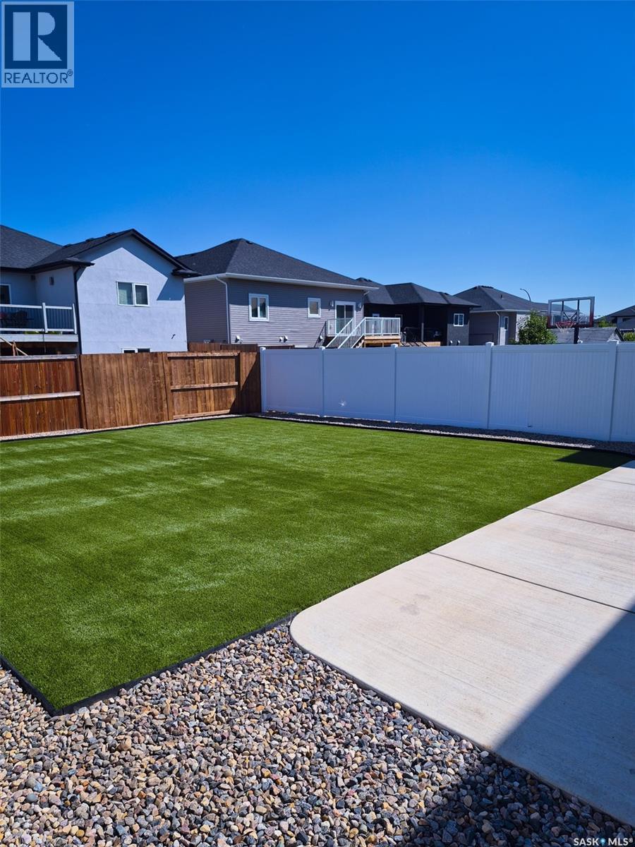 118 Stromberg Crescent, Saskatoon, SK