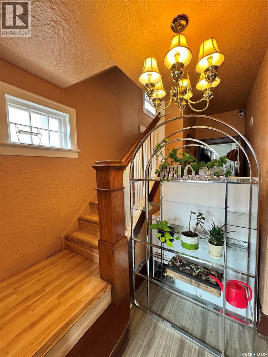 2416 14Th Avenue, Regina, SK