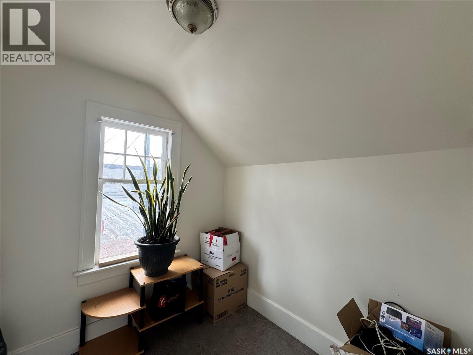 2416 14Th Avenue, Regina, SK