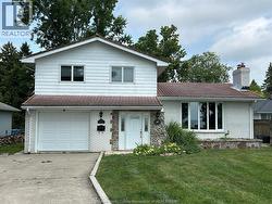 90 HARBOURVIEW Kingsville, ON N9Y 2J2