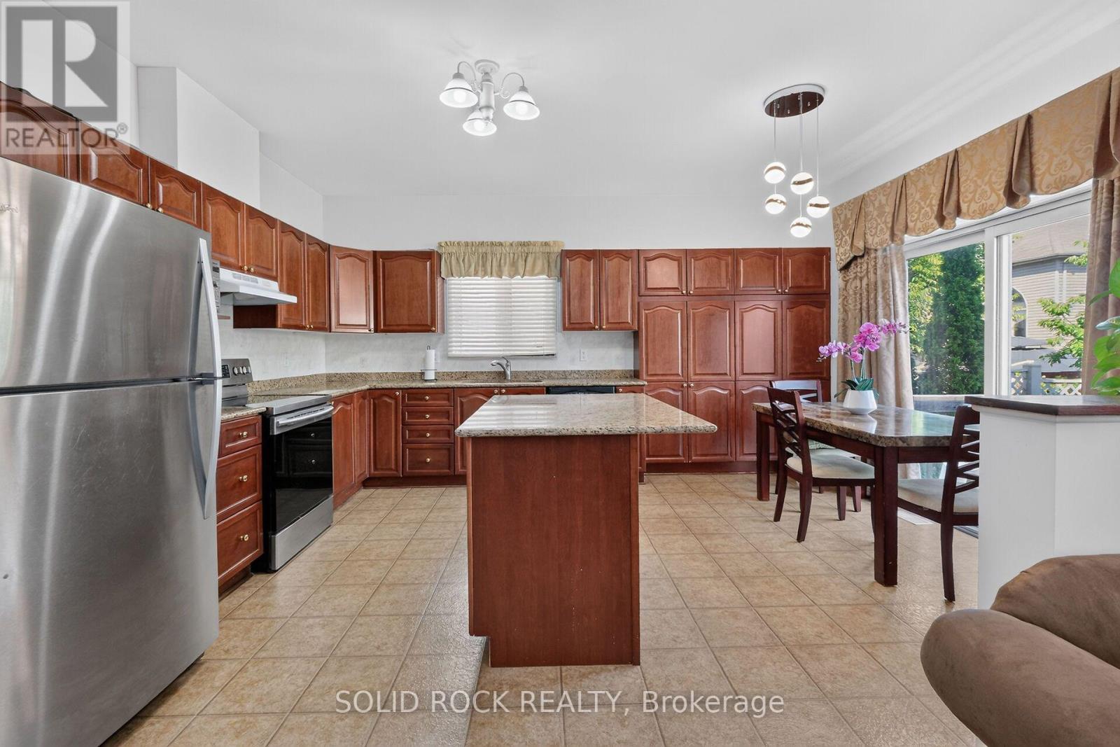 131 Finn Court, Ottawa, ON