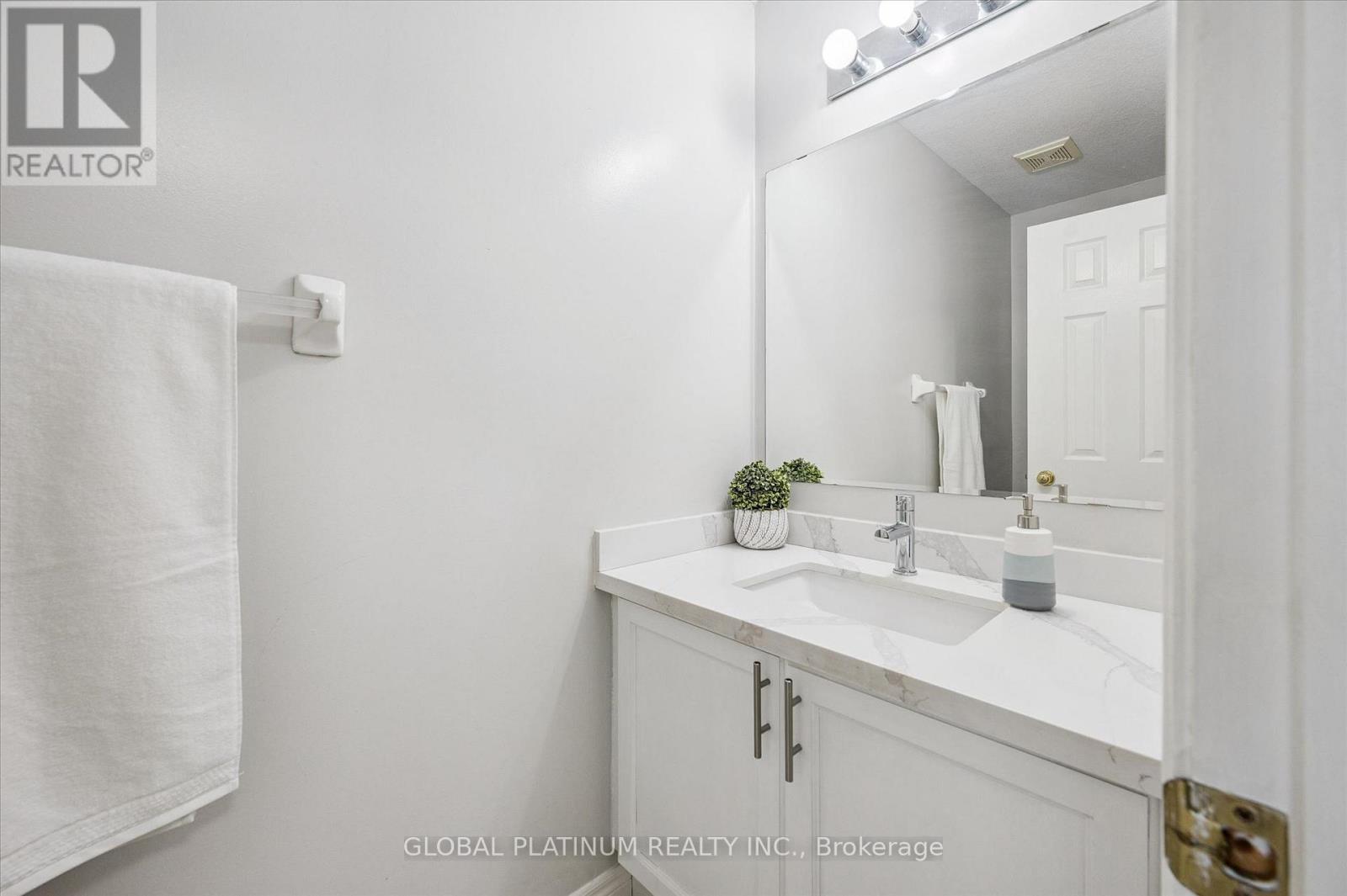 244 Doon South Drive, Kitchener, ON
